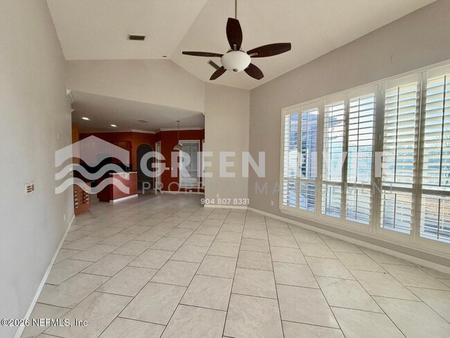 Building Photo - 1462 Scenic Oaks Dr