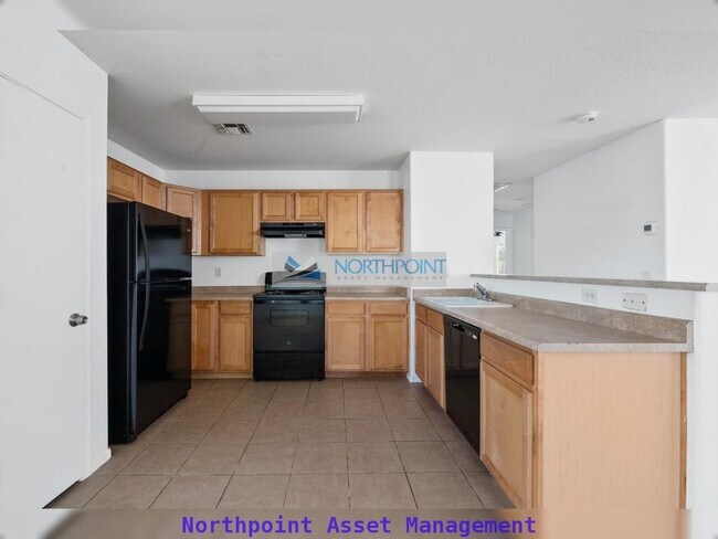 Building Photo - 4BR/2BA | Newly Renovated Single Family Home | 2-Car Covered Parking | Large Yard in Phoenix!