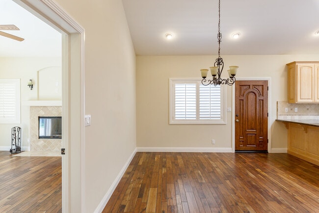 Building Photo - 2104 Perry Ave