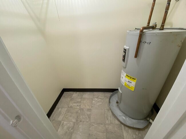 Building Photo - 143 Eastern Ave