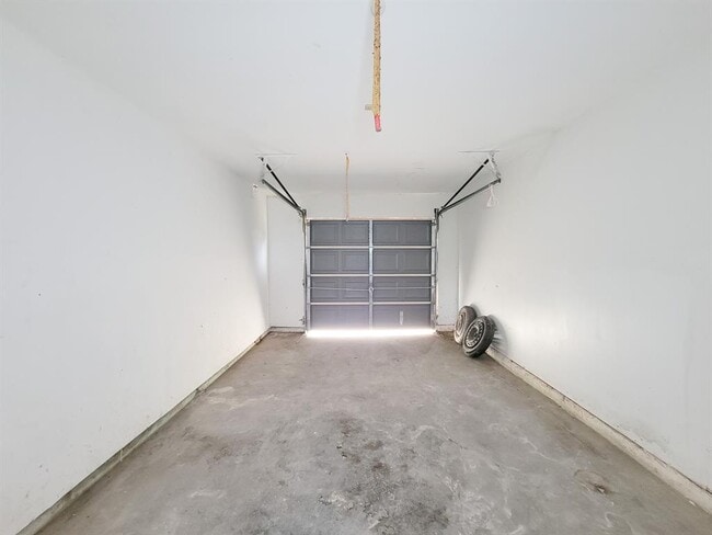 Building Photo - 206 Hemphill St