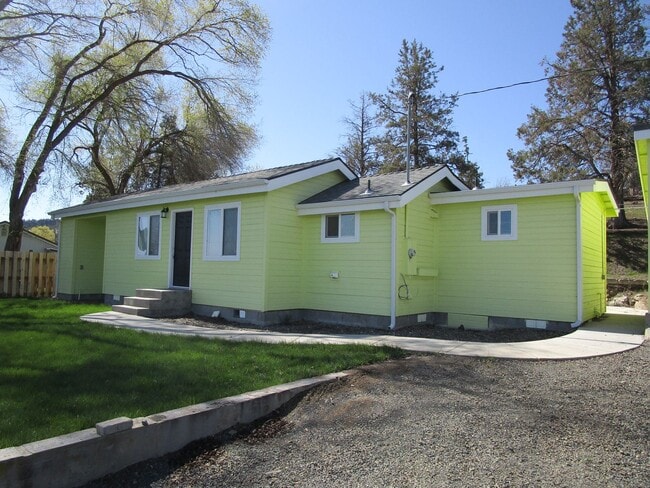 Primary Photo - Completely Remodeled 2 Bedroom, 2 Bathroom...