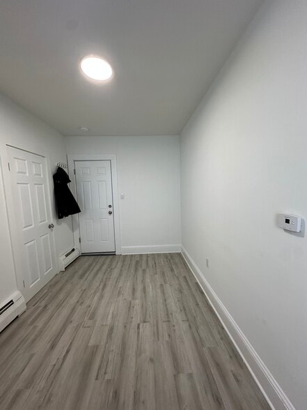 Building Photo - 176 Pearl St