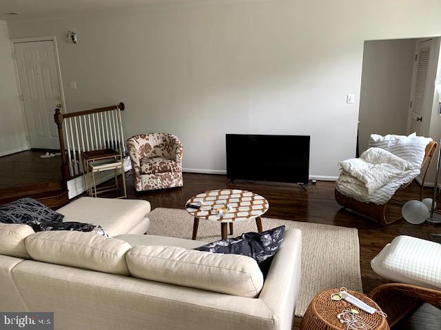 Building Photo - 4651 Longstreet Ln