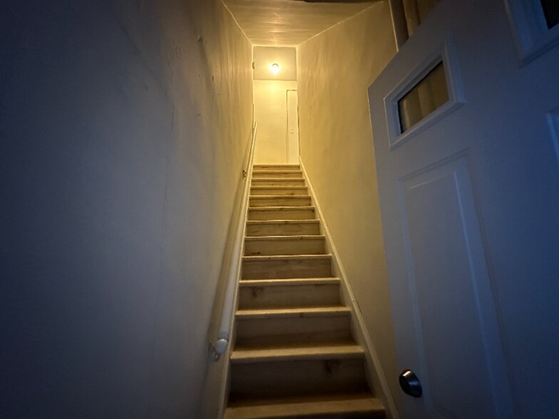 Building Photo - 381-383-383 S 3rd St