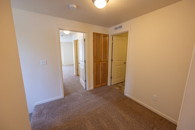 Building Photo - Three bedroom home in Orchards. - Central Air