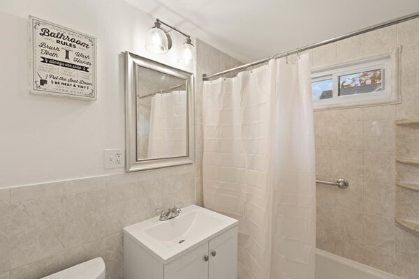 Building Photo - 10 Minthorne St