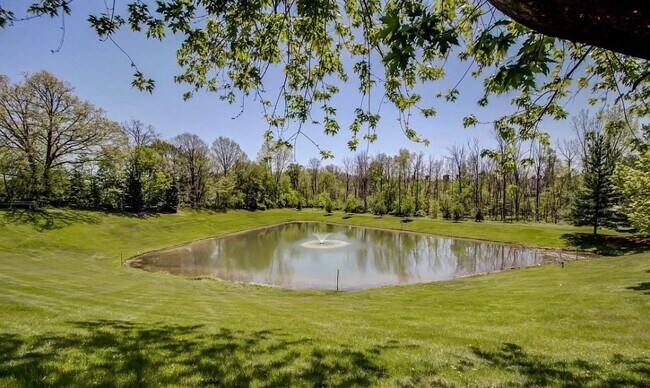 Building Photo - 3031 Poplar Creek Dr SE