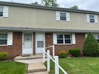 Building Photo - 615 Mallard Rd