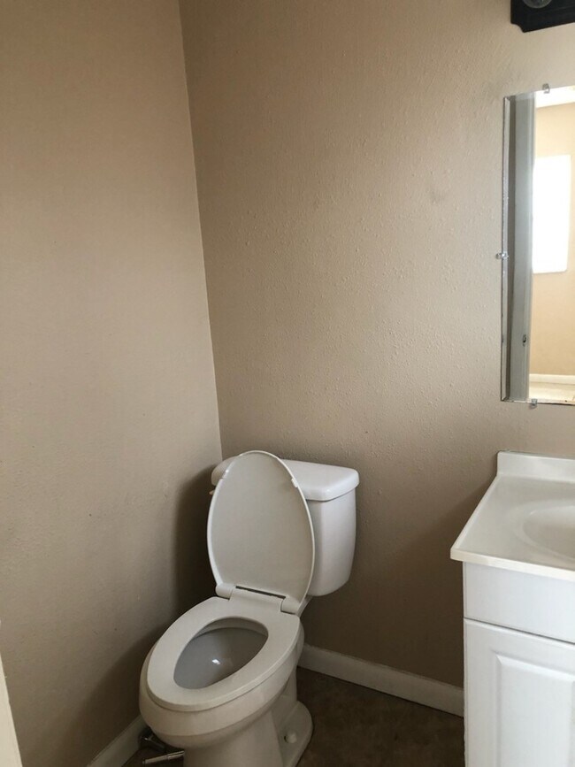 Building Photo - Winter Haven Rental!