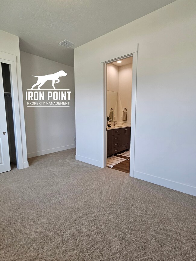 Building Photo - Brand New 4bed/3 bath home w/office, 2 car extended bay garage & all appliances included.