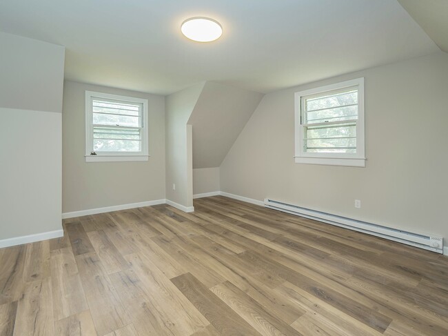 Building Photo - 65 Beechwood Dr