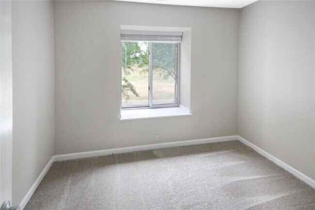 Building Photo - 17048 Sandalwood Creek Dr