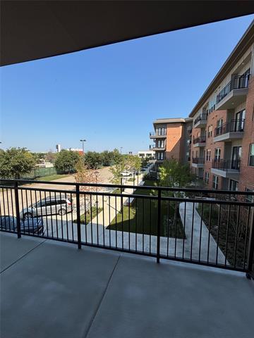 Building Photo - 111 Town Pl