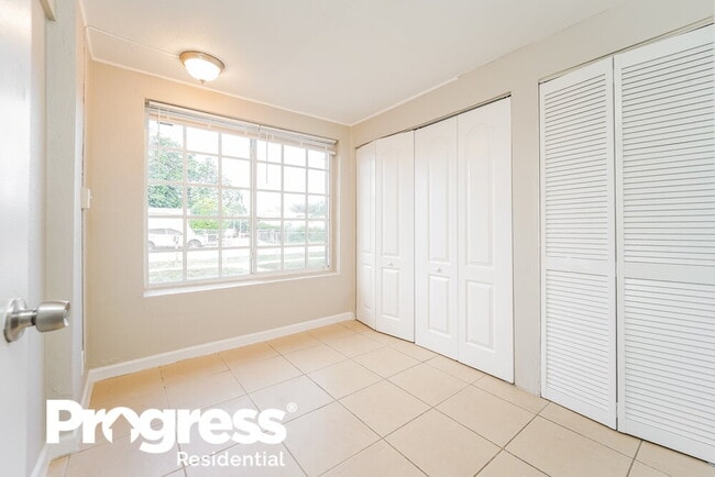 Building Photo - 3741 SW 45th Terrace