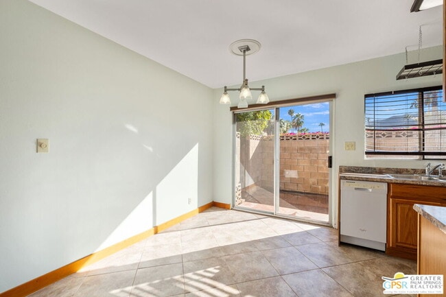 Building Photo - 587 S Calle Ajo