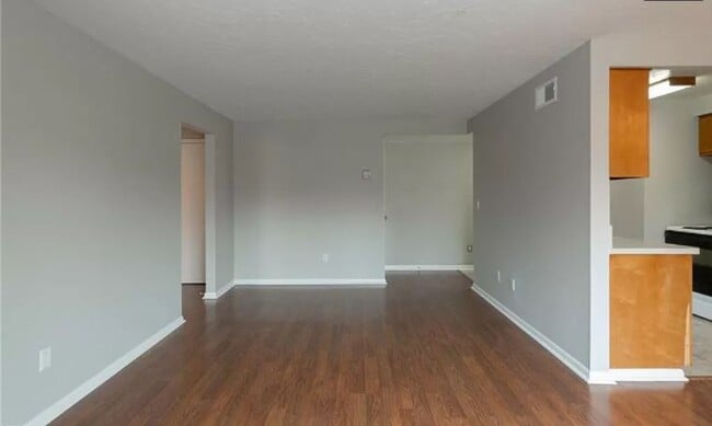 Building Photo - 22081 River Oaks Dr