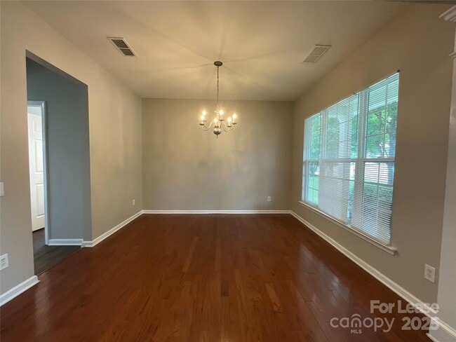 Building Photo - 2111 Arbor Vista Dr