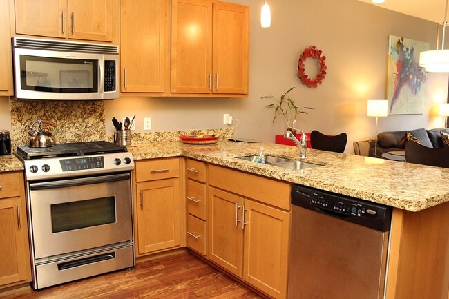 Building Photo - 2335 NW Raleigh St