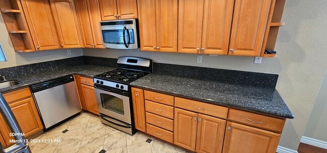Building Photo - MIRA MESA / Canyon Colony - Nice 3 Bedroom...