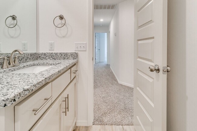 Building Photo - Brand New 4 Bed Home!
