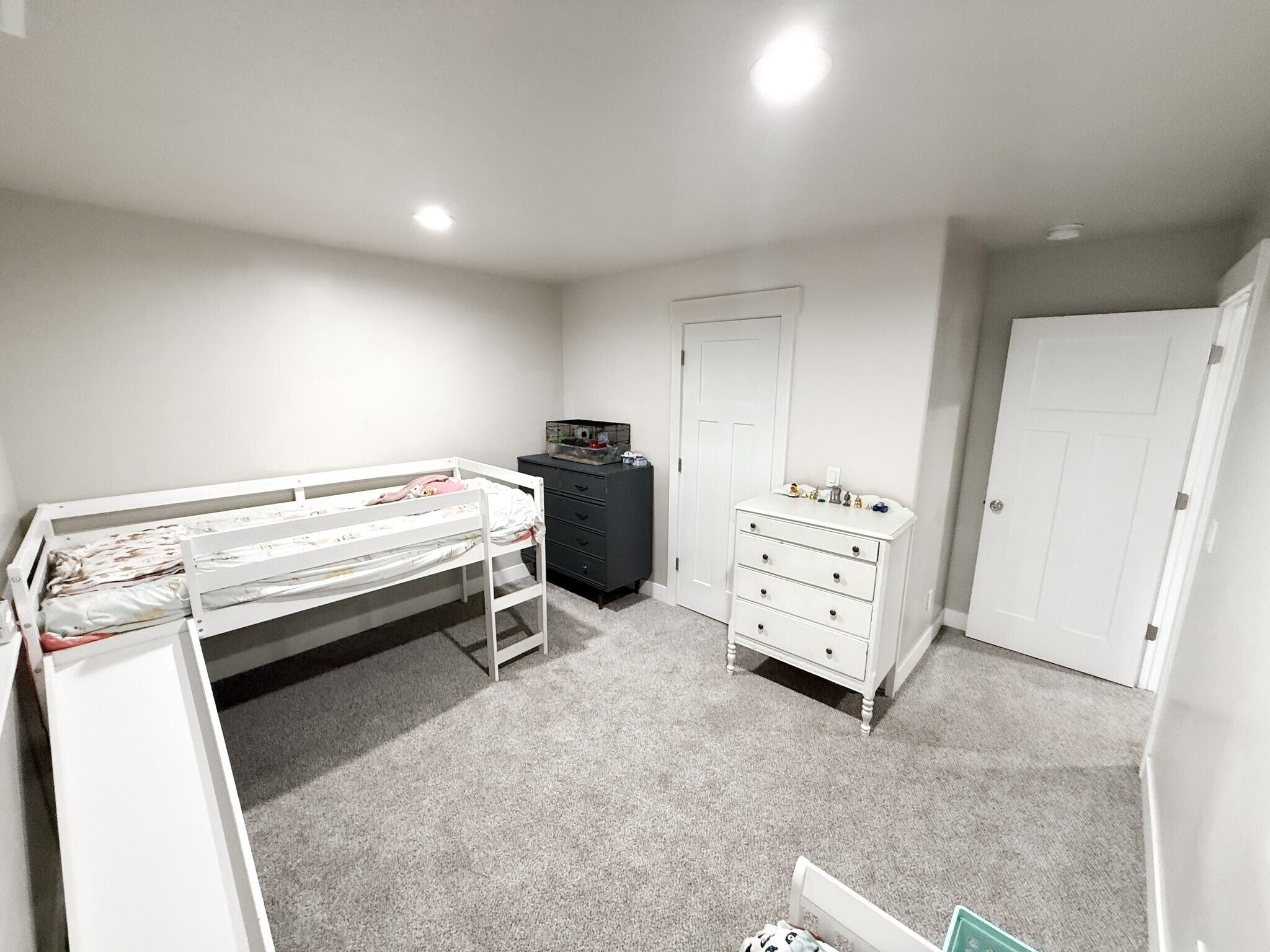 Building Photo - 616 E 625 S