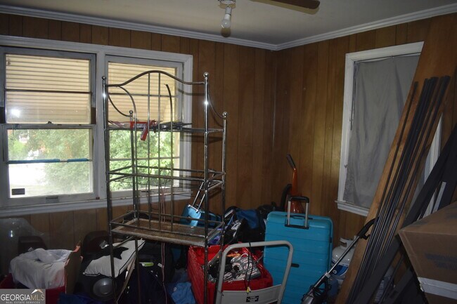 Building Photo - 1387 Dewey St