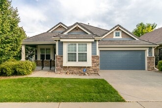 Building Photo - Beautiful ranch style patio home in Fox Meadows golf community.
