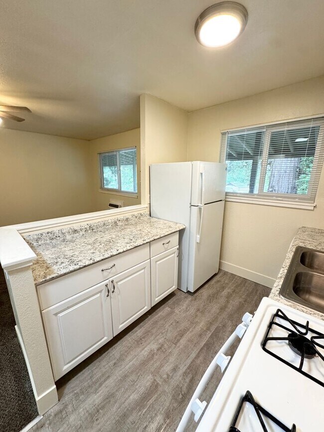 Building Photo - Move-In Special; Upstairs One Bedroom + Private Patio – SEE VIDEO