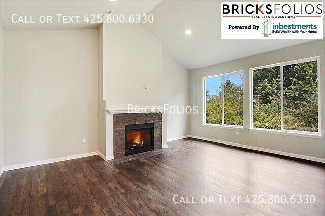 Building Photo - 9109 Carlos Wy NE