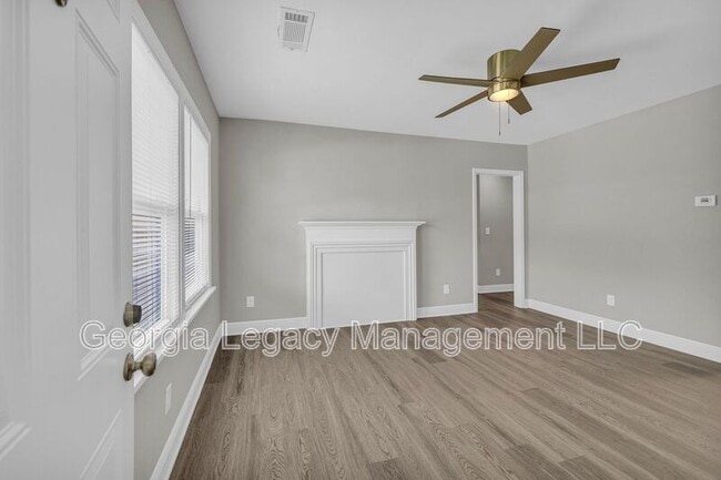 Building Photo - 21 Andrews Ct