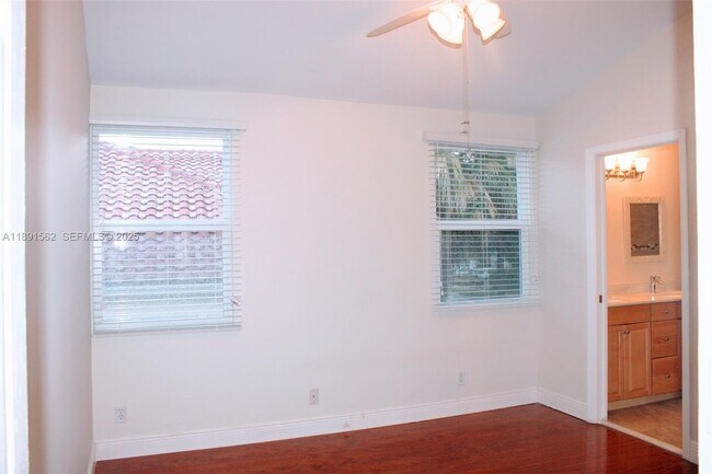 Building Photo - 11151 Minneapolis Dr