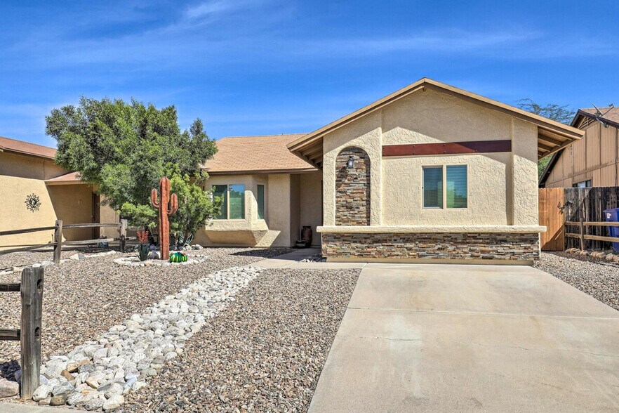 Building Photo - 4859 S Lincoln Ridge Dr