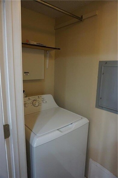 Building Photo - 1444 Carrollton Ave