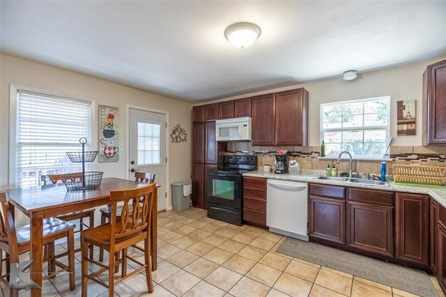 Building Photo - 833 Westview Dr