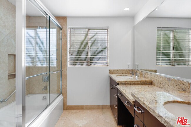 Building Photo - 4344 Gayle Dr