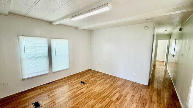 Building Photo - 3544 W 15th St