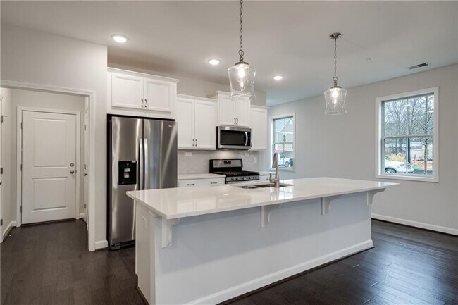 Building Photo - 1095 Lawanna Dr