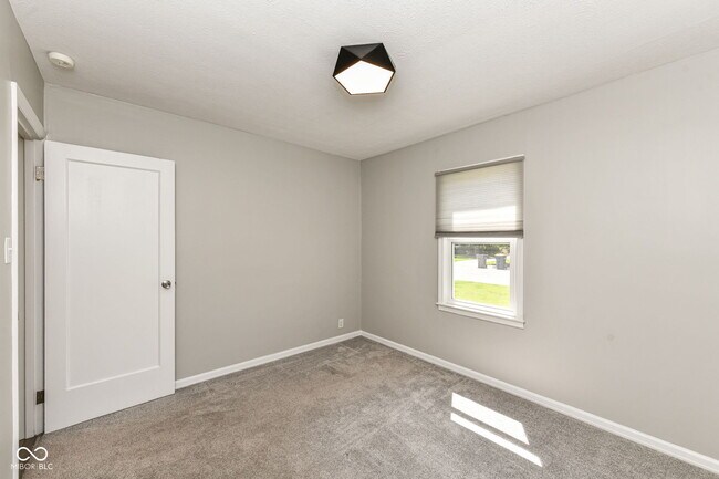 Building Photo - 5301 Evanston Ave