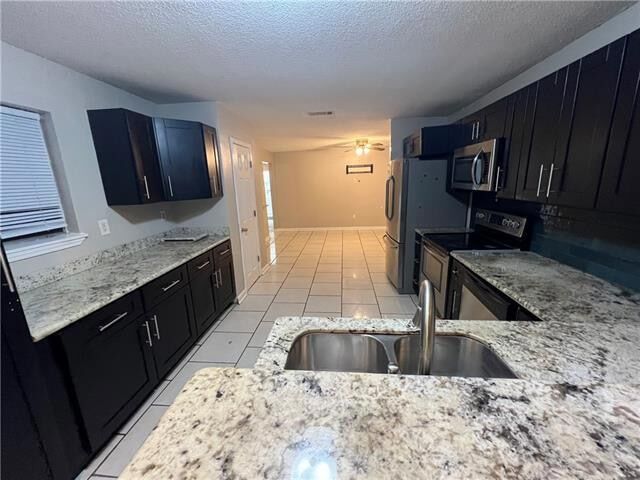 Building Photo - 4853 Metropolitan Dr