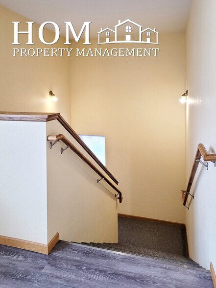 Building Photo - 251 Bunting Ln