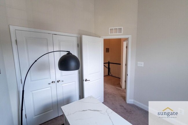 Building Photo - 1408 Onnesta Ct