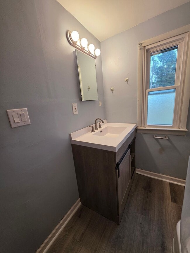 Building Photo - Benson Bungalow! 3 bedroom 2 bathroom