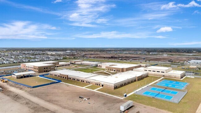 Building Photo - 18303 Wheathouse Pl