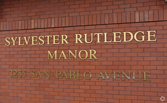 Building Photo - Sylvester Rutledge Manor