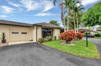 Building Photo - 4660 Greentree Pl