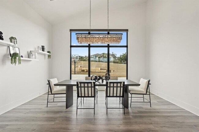 Building Photo - 5624 Sombria Ct