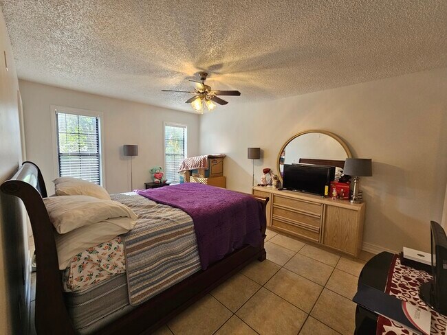 Building Photo - 5236 Treetops Dr