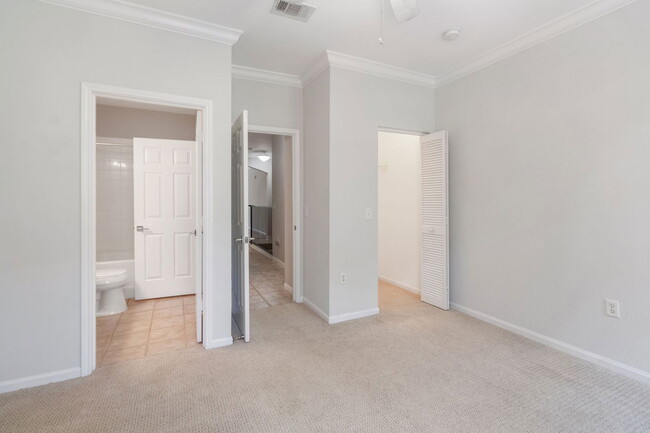 Building Photo - 2152 Portofino Pl