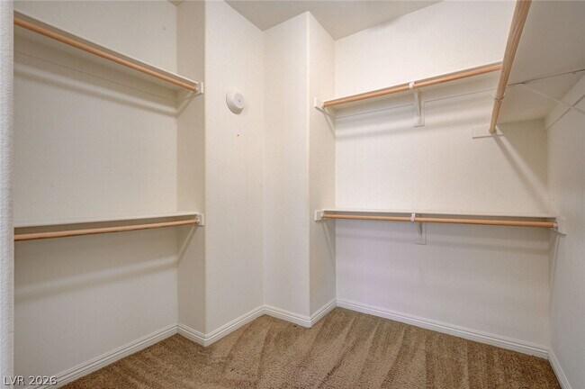 Building Photo - 5921 Altissimo St